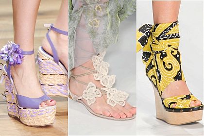 Какви сандали са модерни през лято 2011